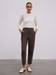 BGN Spodnie w kolorze brązowym rozmiar: 36. Brązowe spodnie materiałowe BGN, na co dzień, bez wzorów, z materiału. Za 139.54 zł.