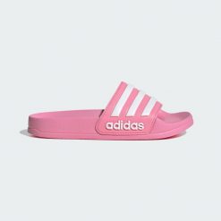 Klapki Adilette Shower. Białe klapki Adidas, bez wzorów, bez obcasa. Za 109.00 zł.