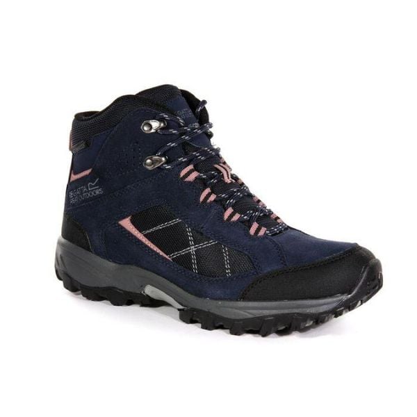Buty trekkingowe damskie Regatta Clydebank. Niebieskie trekkingi Regatta, z gumy, trekkingowe. Za 352.00 zł.