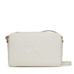 Torebka Calvin Klein Jeans. Białe listonoszki Calvin Klein Jeans, bez wzorów, z jeansu, bez dodatków. Za 299.99 zł.