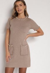 Beżowa Trapezowa Sukienka Sweterkowa Ozdobiona Perełkami Eletusa. Brązowe sukienki Born2be, na co dzień, l, bez wzorów, z dzianiny, eleganckie, bez kołnierzyka, bez ramiączek, midi, trapezowe. Za 89.99 zł.