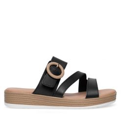 Klapki Lasocki. Czarne klapki Lasocki, bez wzorów, bez obcasa. Za 59.99 zł.