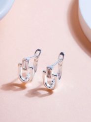 Lodie Silver Srebrne kolczyki z cyrkoniami rozmiar: onesize. Szare kolczyki Lodie Silver, z cyrkonią, srebrne. Za 78.99 zł.