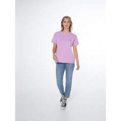 Koszulka damska Protest PRTELSAO t-shirt. Czerwone koszulki sportowe Protest, bez wzorów, bez ramiączek. W wyprzedaży za 55.00 zł.