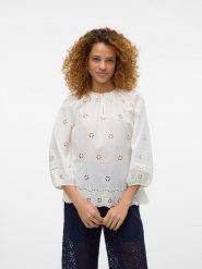 Vero Moda Bluzka w kolorze białym rozmiar: S. Białe bluzki Vero Moda, s, bez wzorów, z bawełny, bez kołnierzyka, bez ramiączek. Za 61.60 zł.