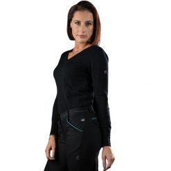 Damski sweter v-neck Flags&Cup Nostava. Czarne swetry FLAGS&CUP, na zimę, bez wzorów, bez ramiączek. Za 298.50 zł.