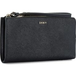 Duży Portfel Damski DKNY - Slgs-Bryant Park R2235051 Navy 400. Niebieskie portfele DKNY, bez wzorów, ze skóry. W wyprzedaży za 209.00 zł.
