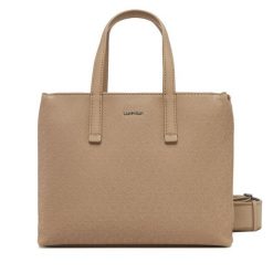Torebka Calvin Klein. Brązowe torebki klasyczne Calvin Klein, bez wzorów, bez dodatków. Za 329.99 zł.