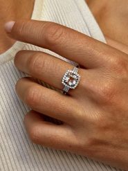 Les Petites Précieuses Pozłacany pierścionek z kamieniami szlachetnymi rozmiar: 56. Różowe pierścionki Les Petites Précieuses, z cyrkonią, pozłacane. Za 437.17 zł.