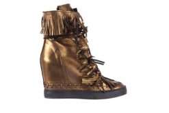 Botki Bayla-136 G655 Skóra Złota, Skóra naturalna - 41. Żółte botki Bayla, bez wzorów, ze skóry, bez obcasa, na koturnie, bez zapięcia. W wyprzedaży za 134.10 zł.