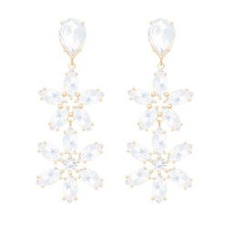 Kolczyki wiszące Glamour kwiaty 6,5 cm, pozłacane. Białe kolczyki Lilou, z kryształem, pozłacane. Za 389.00 zł.