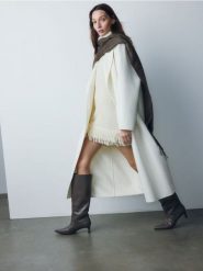 Gładki szalik z wełną - brązowy. Brązowe szaliki Reserved, bez wzorów, z wełny. W wyprzedaży za 69.99 zł.