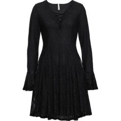 Sukienka koronkowa bonprix czarny. Czarne sukienki bonprix, bez wzorów, z koronki, eleganckie, bez kołnierzyka, bez ramiączek, rozkloszowane. Za 129.99 zł.
