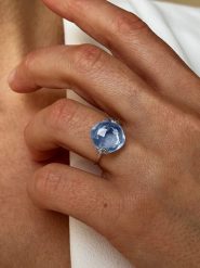 Les Petites Précieuses Srebrny pierścionek z kwarcem rozmiar: 58. Niebieskie pierścionki Les Petites Précieuses, z kwarcem, srebrne. Za 104.99 zł.