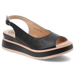 Sandały damskie Filippo, eleganckie na platformie zapinane sprzączką skórzane, czarne, DS6153-25-BK. Czarne sandały Filippo, bez wzorów, eleganckie, z otwartym noskiem, bez obcasa, na koturnie, bez zapięcia. Za 149.00 zł.