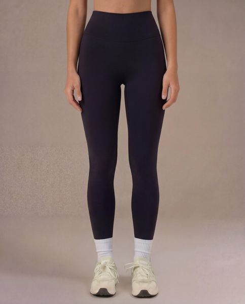 Legginsy Motion - Czarny. Czarne legginsy sportowe JOY STUDIO, m, bez wzorów, z materiału, z podwyższonym stanem, do biegania. Za 243.00 zł.