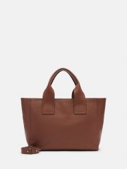 Liebeskind Berlin Skórzana torebka "Sienna" w kolorze jasnobrązowym - 35 x 27 x 13 cm rozmiar: onesize. Brązowe torby na ramię Liebeskind Berlin, bez wzorów, z materiału, przez ramię, bez dodatków. Za 655.78 zł.