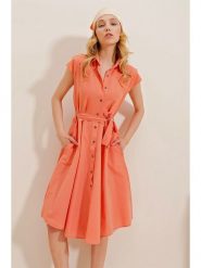 Trend Alacati Sukienka w kolorze pomarańczowym rozmiar: L. Pomarańczowe sukienki Trend Alacati, l, bez wzorów, z tkaniny, bez kołnierzyka, bez ramiączek, midi. Za 41.79 zł.