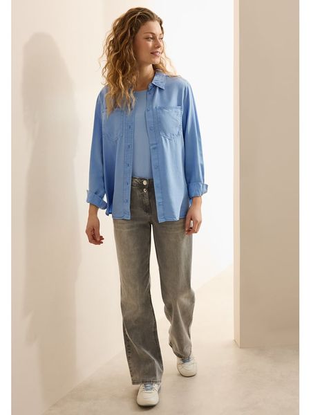 Cecil Bluzka w kolorze błękitnym rozmiar: M. Niebieskie bluzki Cecil, m, bez wzorów, bez kołnierzyka, bez ramiączek. Za 173.99 zł.