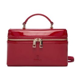 Torebka Furla. Czerwone listonoszki Furla, bez wzorów, bez dodatków. Za 1,039.00 zł.