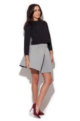 Czarna Krótka Dzianinowa Bluzka z Niską Stójką. Czarne bluzki Katrus, xl, bez wzorów, z dzianiny, bez kołnierzyka, bez ramiączek. Za 169.00 zł.