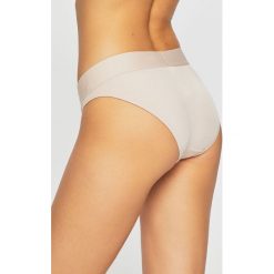 Calvin Klein Underwear - Figi. Czerwone figi Calvin Klein Underwear, xs, bez wzorów, z elastanu. W wyprzedaży za 69.90 zł.