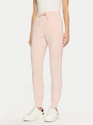 Guess Spodnie dresowe V2YB18 K7UW2 Różowy Regular Fit. Czerwone spodnie dresowe Guess, xl, z aplikacjami, z dresówki. Za 239.99 zł.
