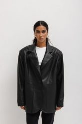 Marynarka oversize z eko skóry w kolorze CZARNYM - HARLEY LEATHER-M/L. Czarne marynarki i żakiety Marsala, l, bez wzorów, z elastanu, eleganckie. Za 439.90 zł.