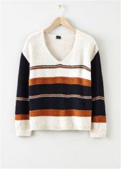 Sweter. Brązowe swetry bonprix, bez wzorów, bez ramiączek. Za 117.99 zł.
