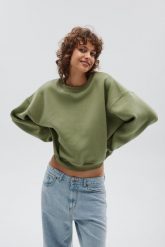 Bluza damska typu oversize w kolorze GREEN OIL - PINEY-UNI. Zielone bluzy Marsala, uniwersalny, bez wzorów, z bawełny, bez kaptura. Za 259.90 zł.