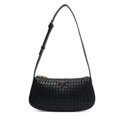 Torebka Guess. Czarne torebki klasyczne Guess, z aplikacjami, bez dodatków. Za 584.99 zł.