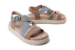 Rieker V5663-60 beige, sandały damskie. Brązowe sandały Rieker, bez wzorów, ze skóry ekologicznej, bez obcasa, bez zapięcia. Za 329.90 zł.