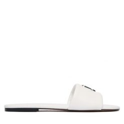 Klapki Marc Jacobs. Białe klapki Marc Jacobs, bez wzorów, bez obcasa. Za 999.99 zł.