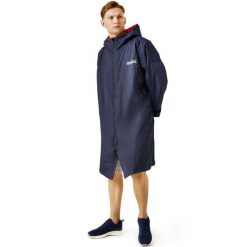 Płaszcz plażowy wodoodporny Changing Robe Regatta. Niebieskie płaszcze Regatta, na lato, l, bez wzorów, z polaru. Za 202.49 zł.