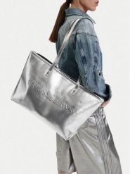 Guess Jeans Torebka CWBEO-GUESS-B-015-09 Srebrny. Szare shopper Guess Jeans, z aplikacjami, z jeansu, bez dodatków. Za 269.99 zł.