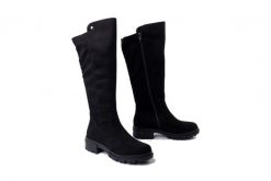 RIEKER 76890-00 black, kozaki damskie. Czarne kozaki Rieker, bez obcasa, na obcasie, bez zapięcia. Za 389.90 zł.