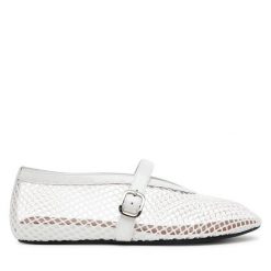 Baleriny Badura. Białe baleriny Badura, bez wzorów, bez obcasa. Za 229.99 zł.