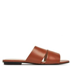 Klapki Calvin Klein. Brązowe klapki Calvin Klein, bez wzorów, bez obcasa. Za 389.99 zł.