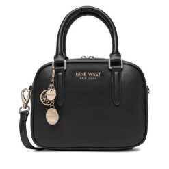 Torebka Nine West. Czarne torebki klasyczne Nine West, bez wzorów, bez dodatków. Za 299.99 zł.