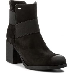Botki WOJAS - 7589-21 Czarny. Czarne botki Wojas, bez wzorów, z materiału, bez obcasa, na obcasie, bez zapięcia. W wyprzedaży za 299.00 zł.