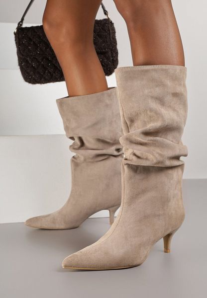 Ciemnobeżowe Marszczone Botki na Obcasie Typu Kaczuszka Nalonia. Brązowe botki Born2be, bez wzorów, z jeansu, bez obcasa, na obcasie, bez zapięcia. Za 159.99 zł.