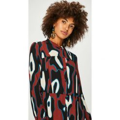 Vero Moda - Sukienka. Brązowe sukienki Vero Moda, na co dzień, m, bez wzorów, z materiału, casualowe, bez kołnierzyka, bez ramiączek, midi, proste. W wyprzedaży za 179.90 zł.