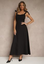 Czarna Sukienka z Wiskozą o Rozkloszowanym Kroju z Wiązaniem Nilafeia. Czarne sukienki Renee, na co dzień, l, bez wzorów, z wiskozy, eleganckie, bez kołnierzyka, bez ramiączek, maxi, kopertowe. Za 99.99 zł.