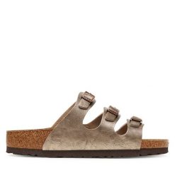 Klapki Birkenstock. Żółte klapki Birkenstock, bez wzorów, bez obcasa. Za 469.99 zł.