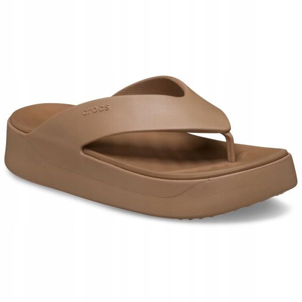 Japonki Dla Dorosłych Crocs Getaway Platform Flip. Brązowe klapki Crocs, bez wzorów, z materiału, bez obcasa. Za 199.99 zł.