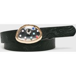 Desigual - Pasek. Czarne paski Desigual, bez wzorów, z materiału. W wyprzedaży za 69.90 zł.
