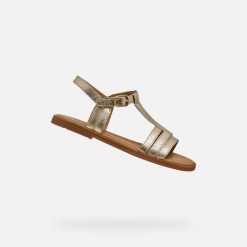 Sandały GEOX J SANDAL KARLY Złoty. Szare sandały Geox, bez wzorów, ze skóry, bez obcasa, bez zapięcia. Za 224.99 zł.