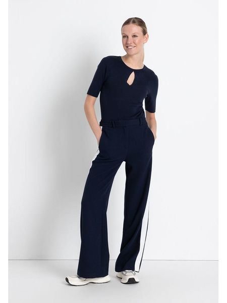 More & More Sweter w kolorze granatowym rozmiar: 42. Niebieskie swetry More & More, bez wzorów, bez ramiączek. Za 89.47 zł.