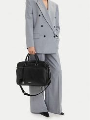 Nine West Torba na laptopa EO-LUXE SOCIETY-LA374-4792 Czarny. Czarne torby na laptopa Nine West, bez wzorów, ze skóry. Za 299.99 zł.