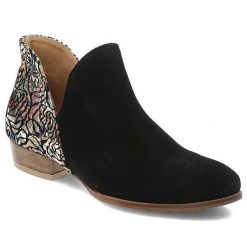 Czarne Botki Maciejka Eleganckie Obuwie Damskie. Czarne botki Maciejka, bez wzorów, bez obcasa, na obcasie, bez zapięcia. Za 339.99 zł.